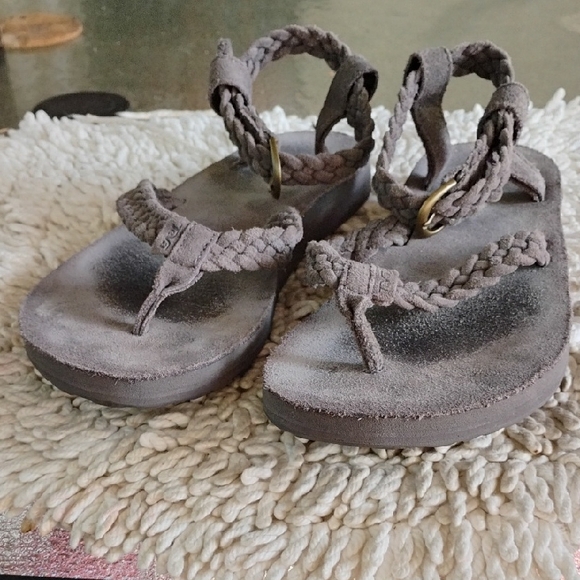 🚨B2G1 TEVA  Braided Gray Strap Sandals - Picture 1 of 7